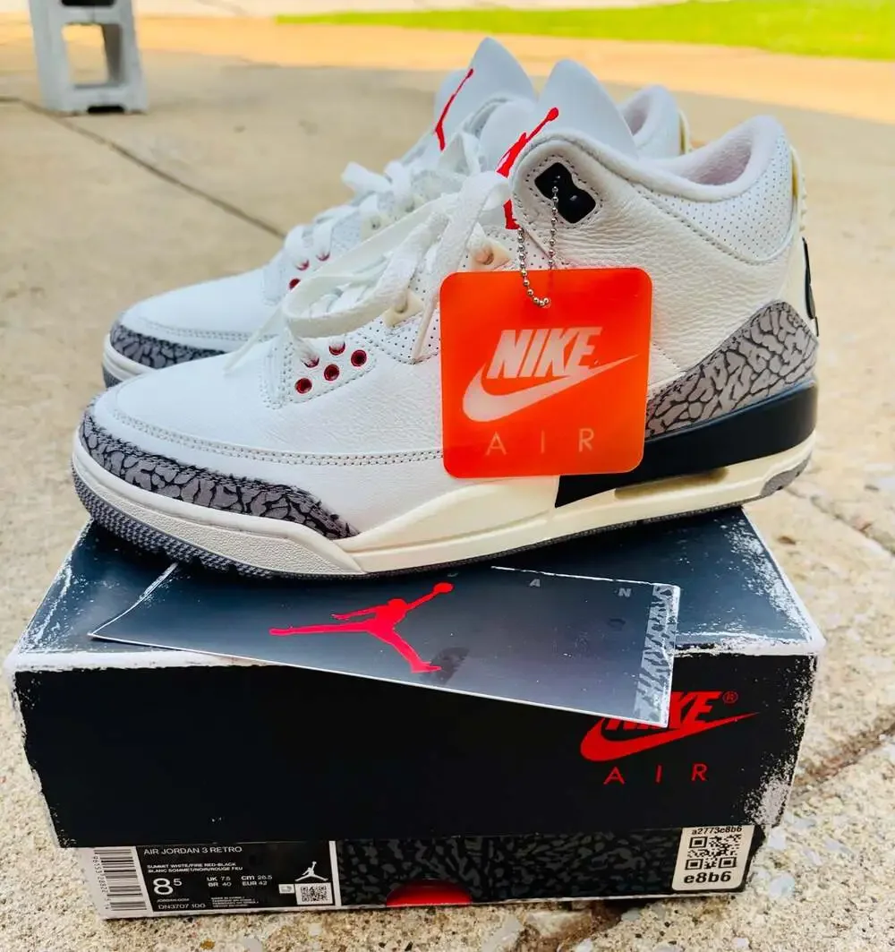 Air Jordan 3 Retro 'White Cement Reimagined' (DN3707-100). 8.5 men’s